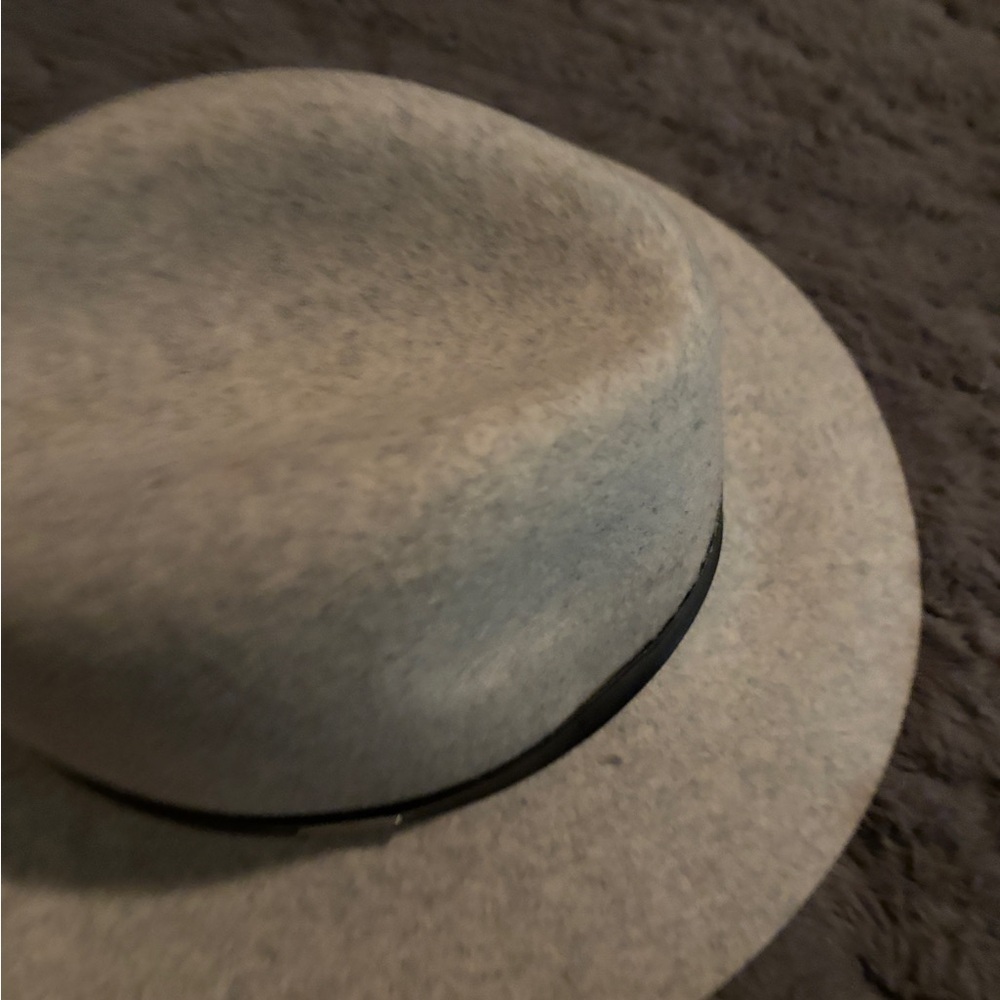 GIGI PIP Light Gray Felt Rancher Hat with Black Band - Picture 2 of 9